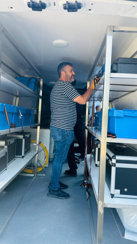Pierderile de apă, depistate mai rapid și mai precis cu noul autolaborator al Apa Service Giurgiu