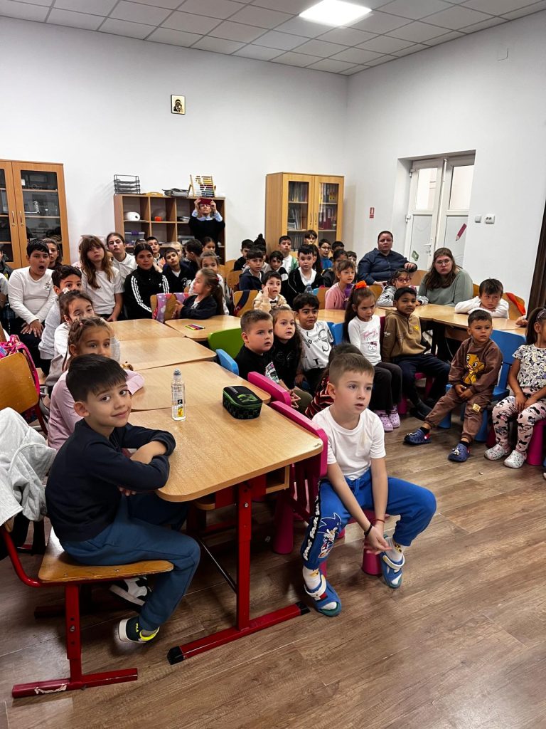 Apă, curiozitate și multă veselie, la Remuș!